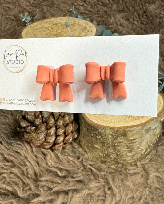 Små sløjfe ørestikkere - Abrikos