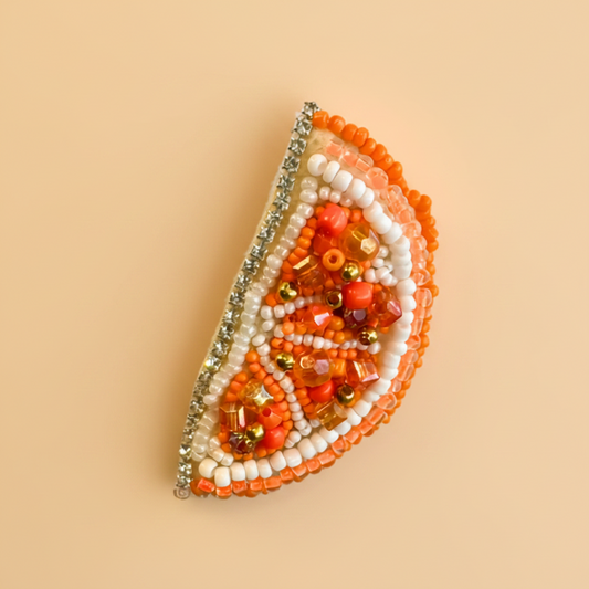 Appelsin – håndbroderet unika broche