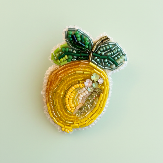Citron med blade – håndbroderet unika broche