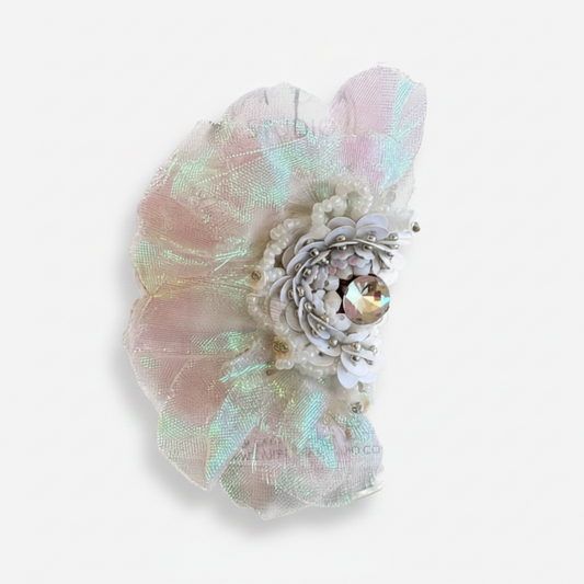 Organza blomst – håndbroderet unika broche