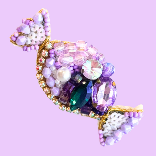 Bolsje – håndbroderet unika broche