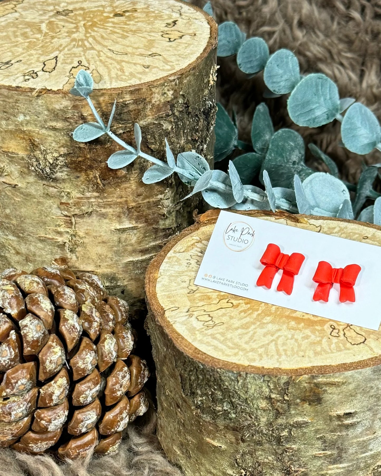 Små sløjfe ørestikkere - Klar Rød