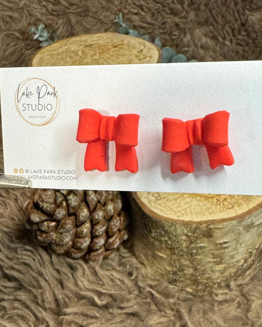 Små sløjfe ørestikkere - Klar Rød