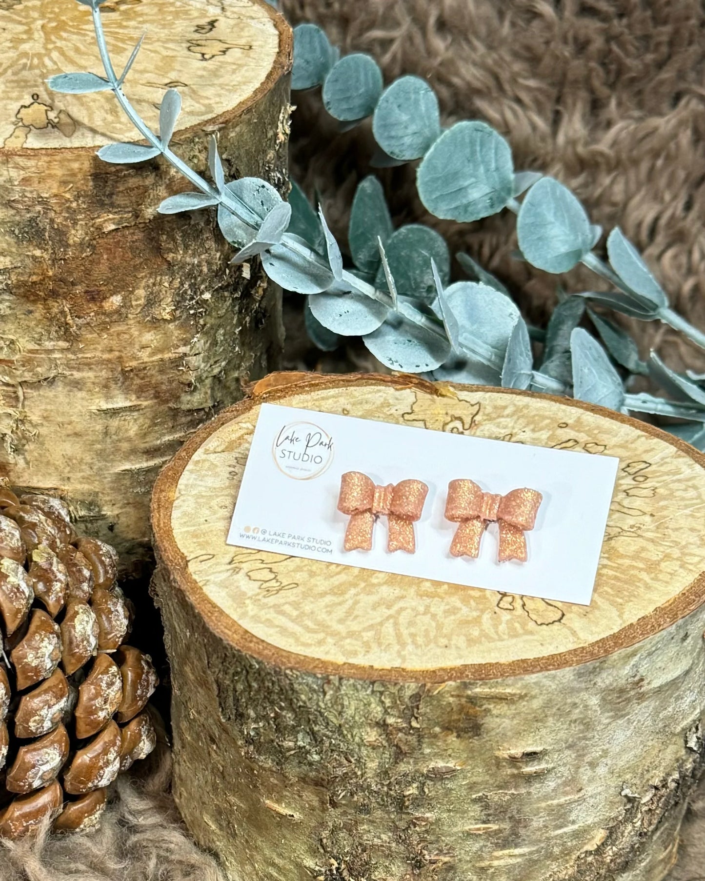 Små sløjfe ørestikkere - Rose Gold Glitter