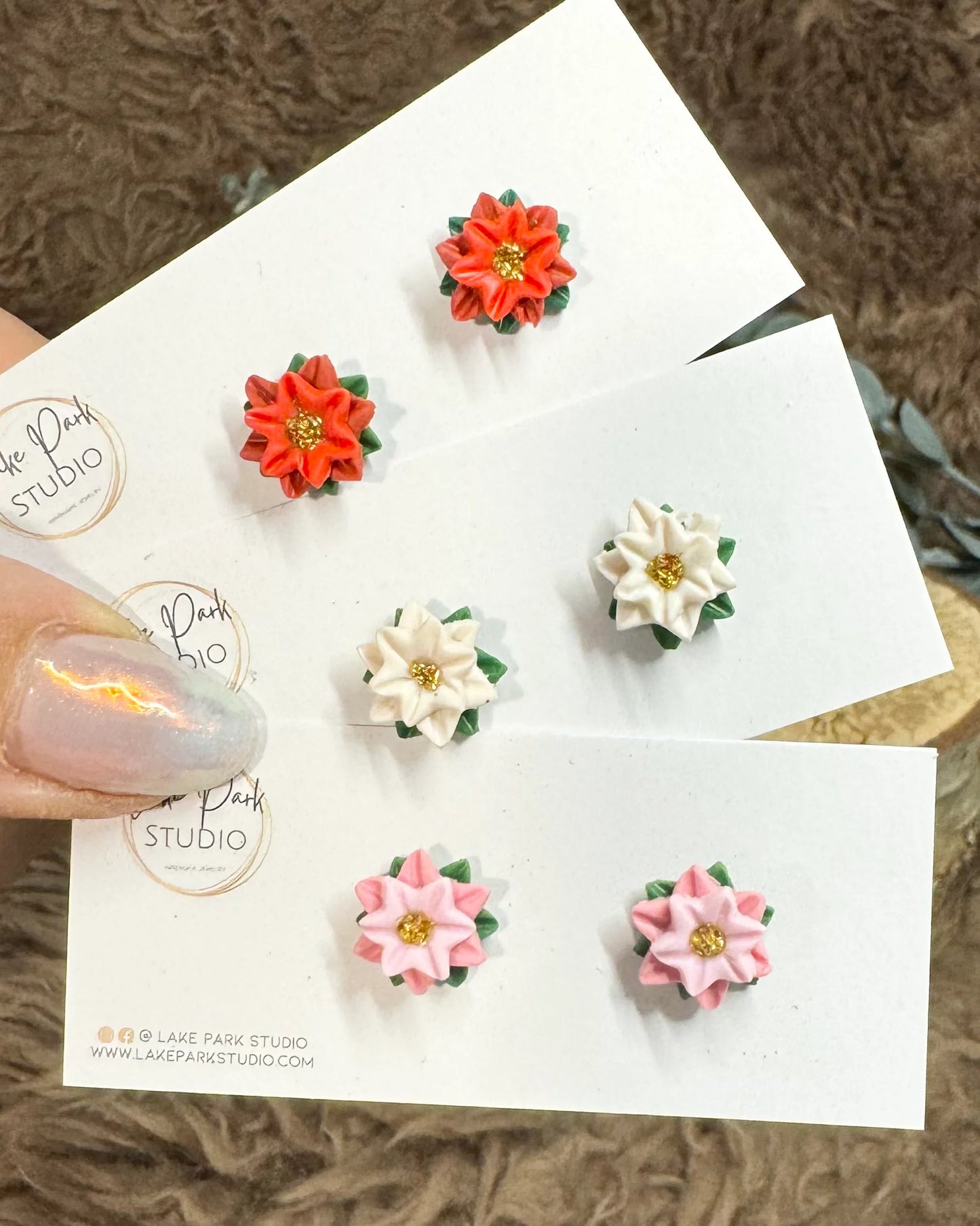 Små poinsettia ørestikkere - Lyserød